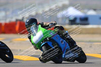 media/Oct-09-2022-SoCal Trackdays (Sun) [[95640aeeb6]]/Turn 2 (1110am)/